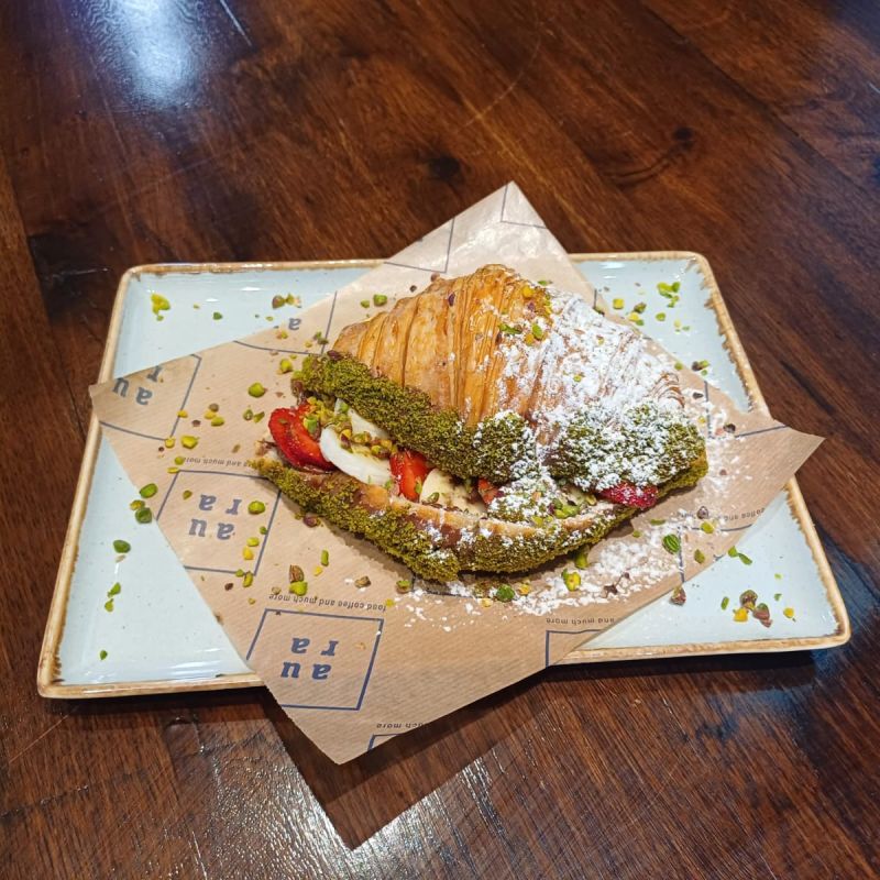 Fıstıklı Çikolatalı Kruvasan