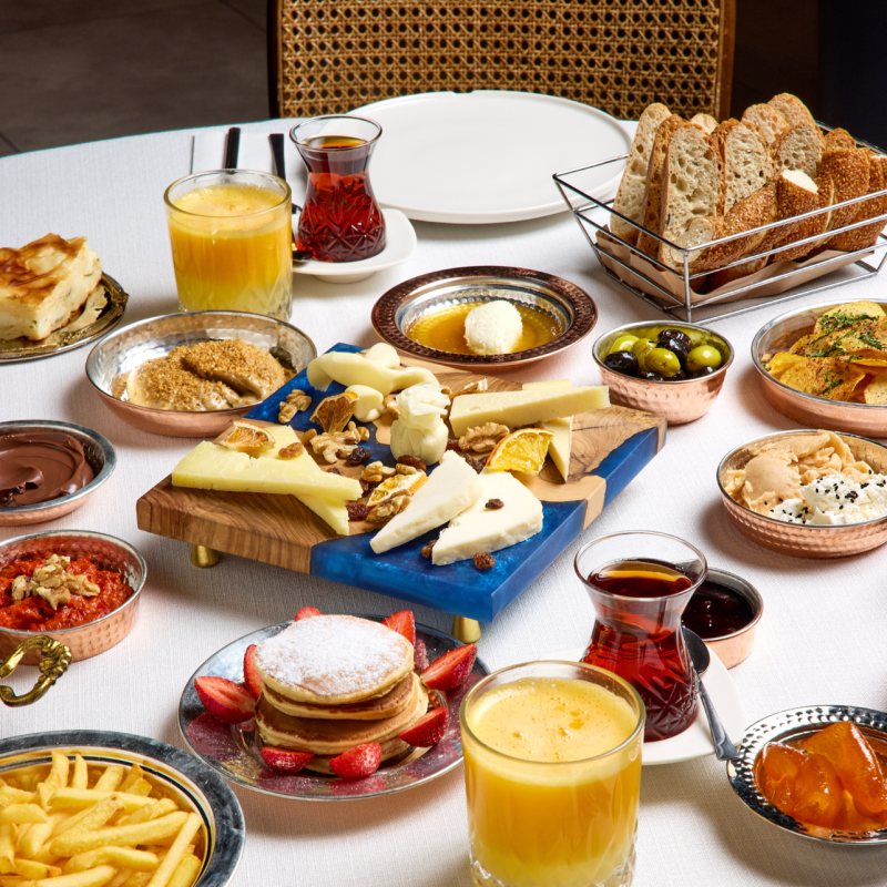 AURA SERPME KAHVALTI