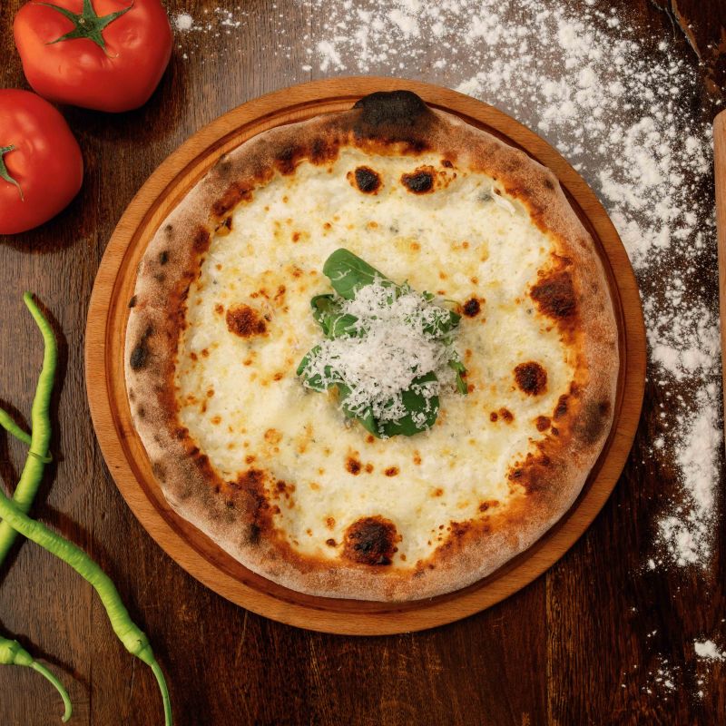 DÖRT PEYNİRLİ PİZZA
